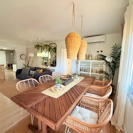 011 Bajo Jardin Apartment *