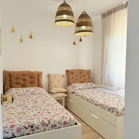 011 Bajo Jardin Apartment